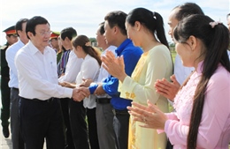 Chủ tịch nước thăm huyện đảo Bạch Long Vĩ